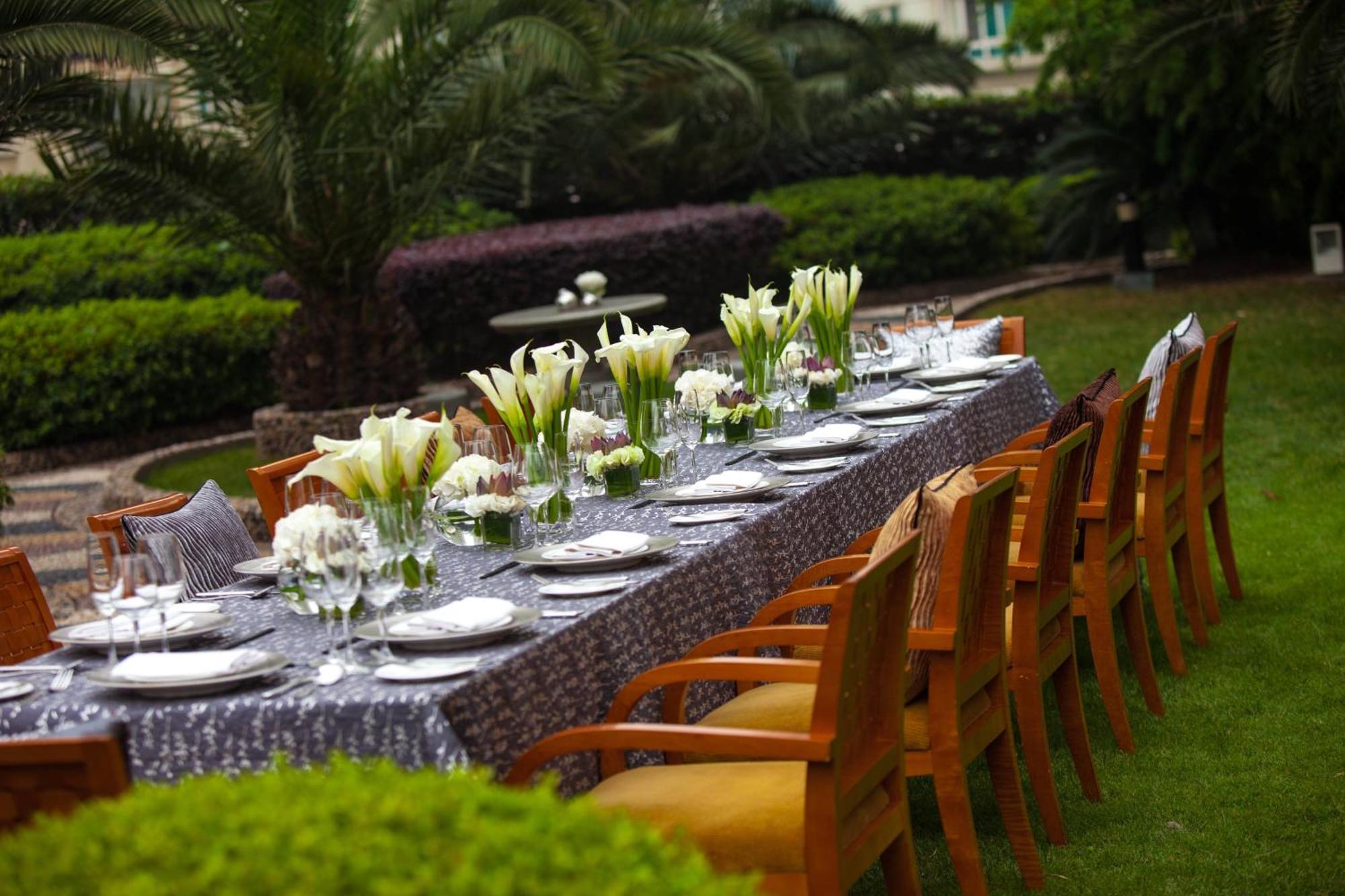 Renaissance Shanghai Pudong Hotel Exterior photo